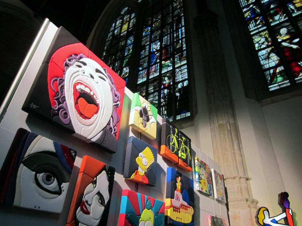Sculture Vestite di Bressani ad Amsterdam Showcase